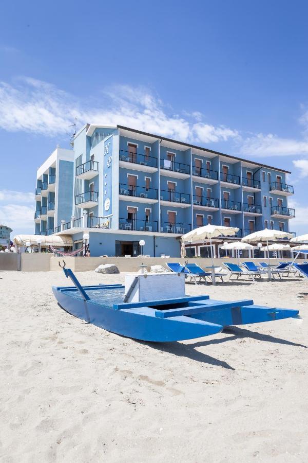 Hotel Primavera Sul Mare Лидо ди Савио Екстериор снимка