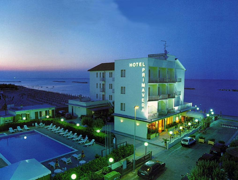 Hotel Primavera Sul Mare Лидо ди Савио Екстериор снимка